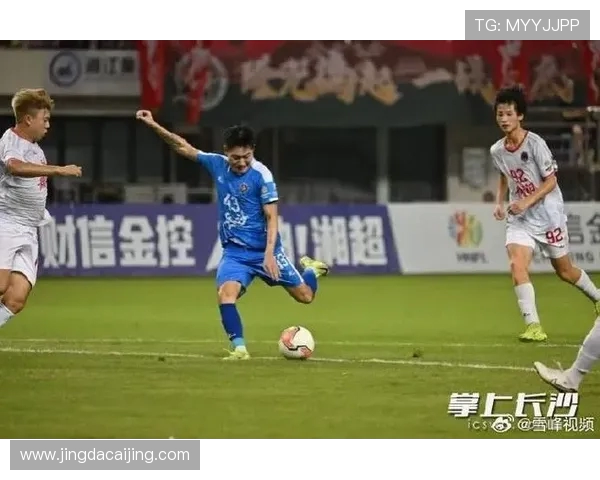 衡阳足球队崭新征程:重塑辉煌与挑战,迈向更高目标 衡阳足球队崭新征程:重塑辉煌与挑战,迈向更高目标